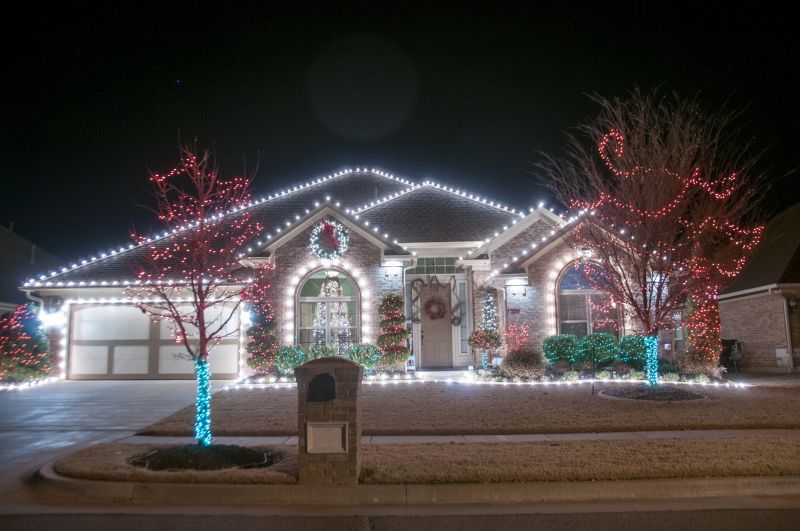 Residential Christmas Lighting